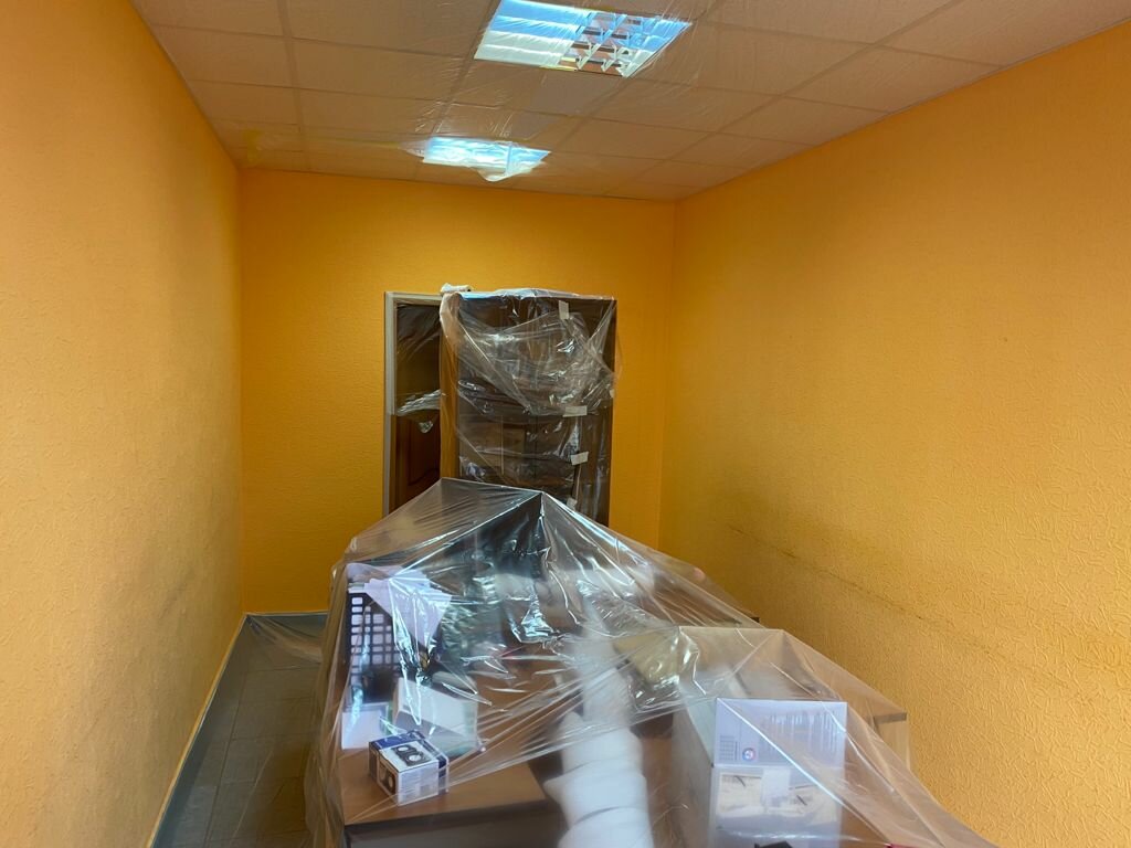 помещение, комната, квартира, офисные отходы, здание 4000 квадратных метров