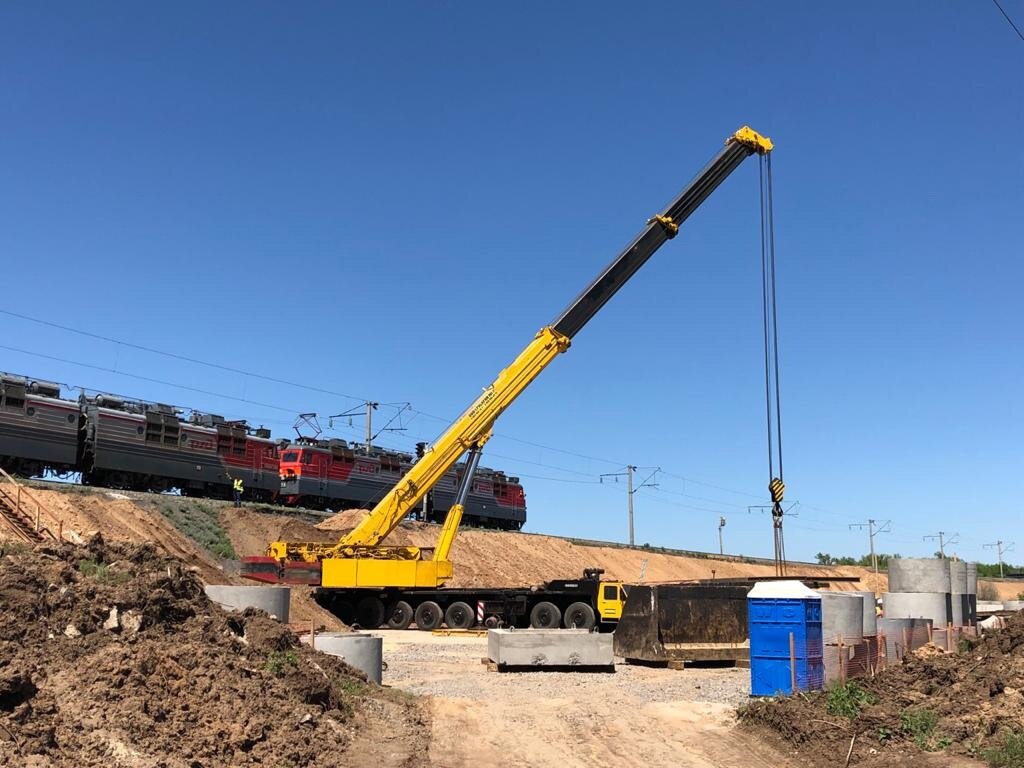 подъемный автокран 120 т grove 51/30, строительство, кран либхер 1400, liebherr ltm краны с телескопической стрелой аккумулятор, строительная площадка