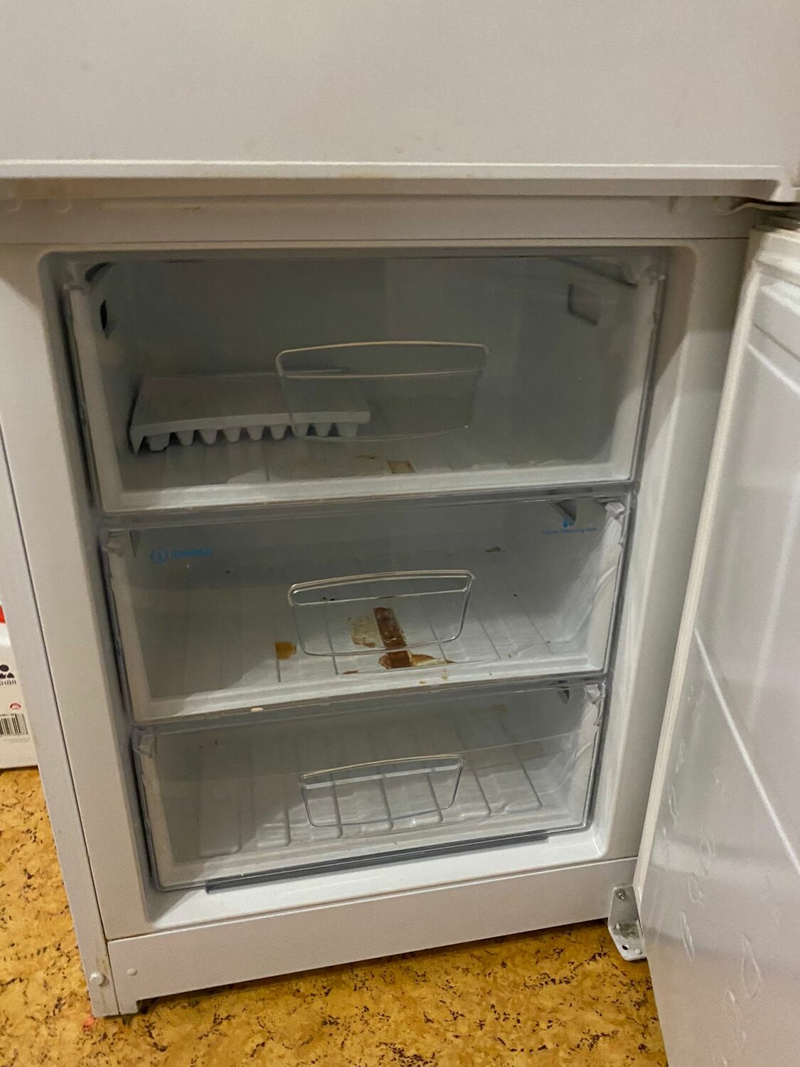 бытовая техника, холодильник, indesit, индезит c138g, бытовая техника холодильник
