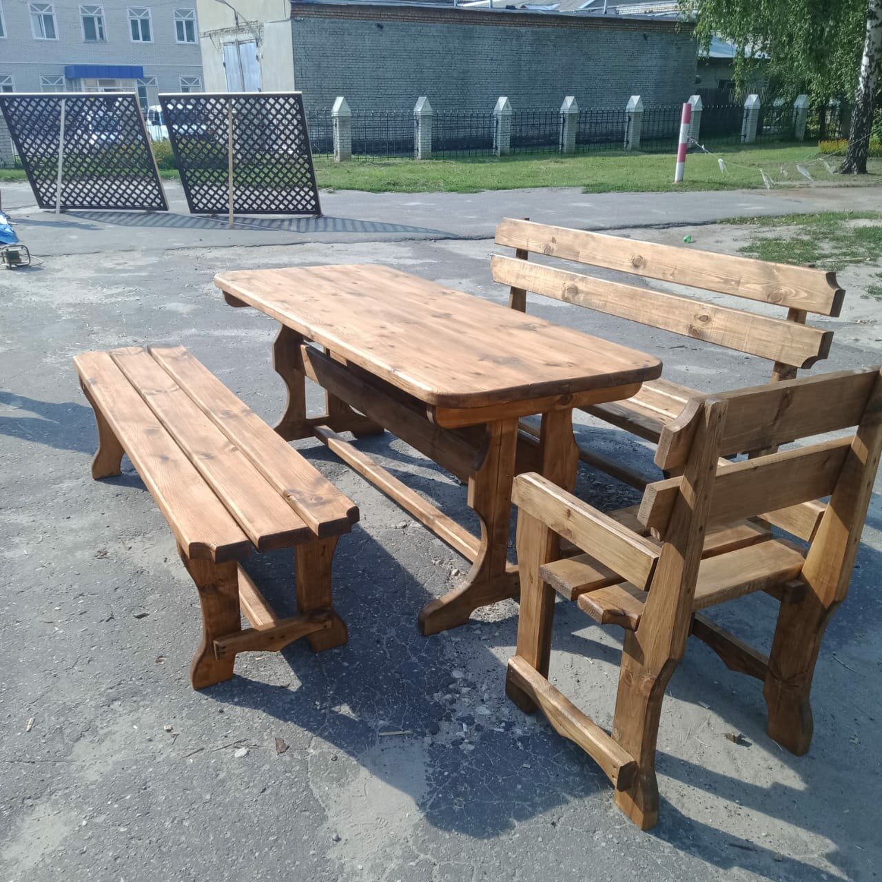 садовая мебель, стол и лавки для беседки из дерева, деревянный массивный стол в беседку, деревянные столы и лавки под старину, стол с лавками из дерева для дачи
