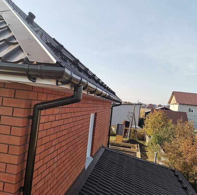 Монтаж фасада из облицовочного кирпича