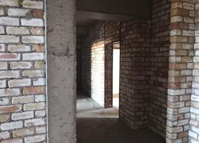 Кладка перегородок и внутренних стен из кирпича