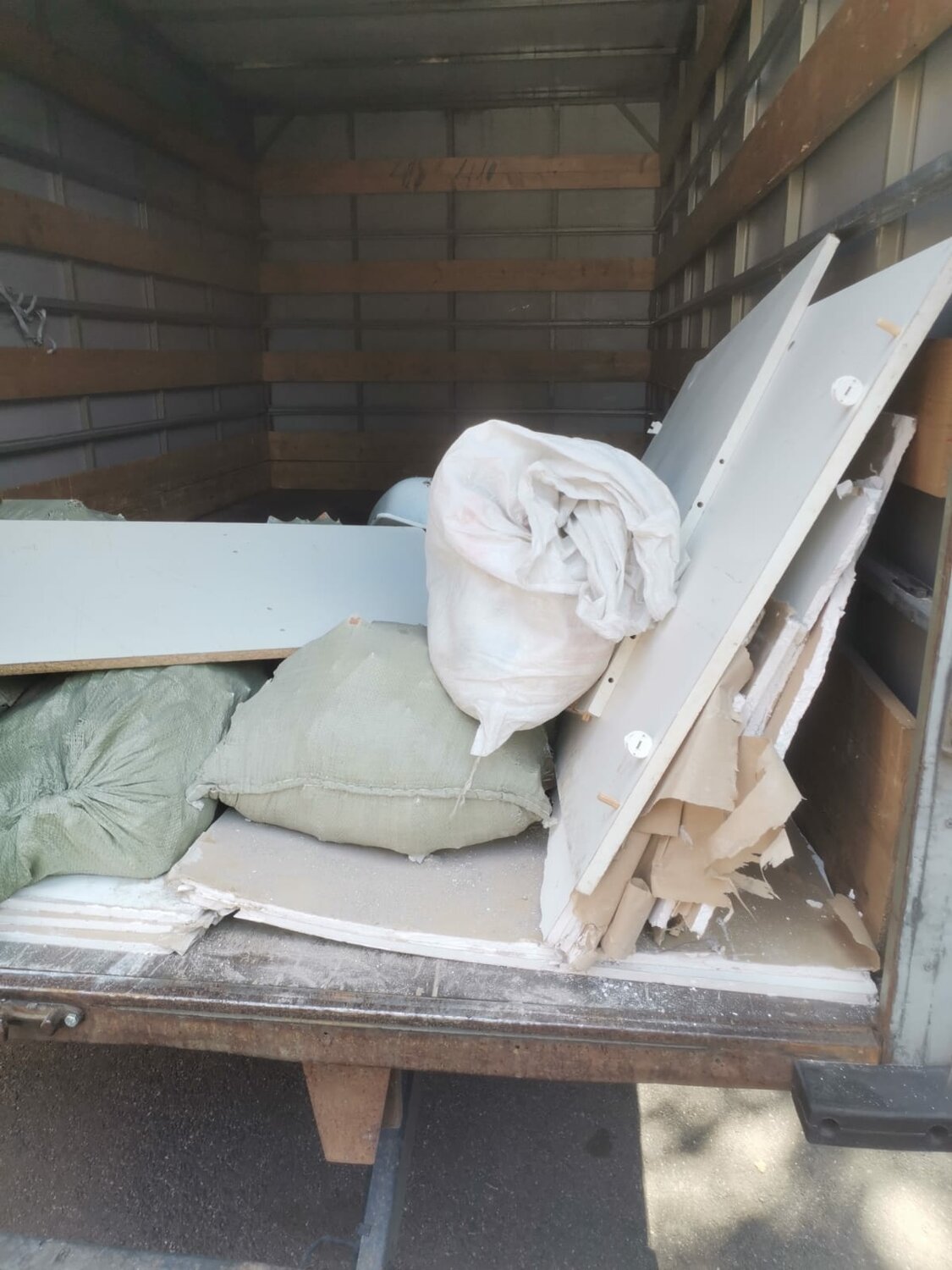 вывоз мусора волгоград, вывоз мусора объявления, вывоз строительного мусора зимой, вывоз мусора в талдоме, газель и строительный мусор в мешках