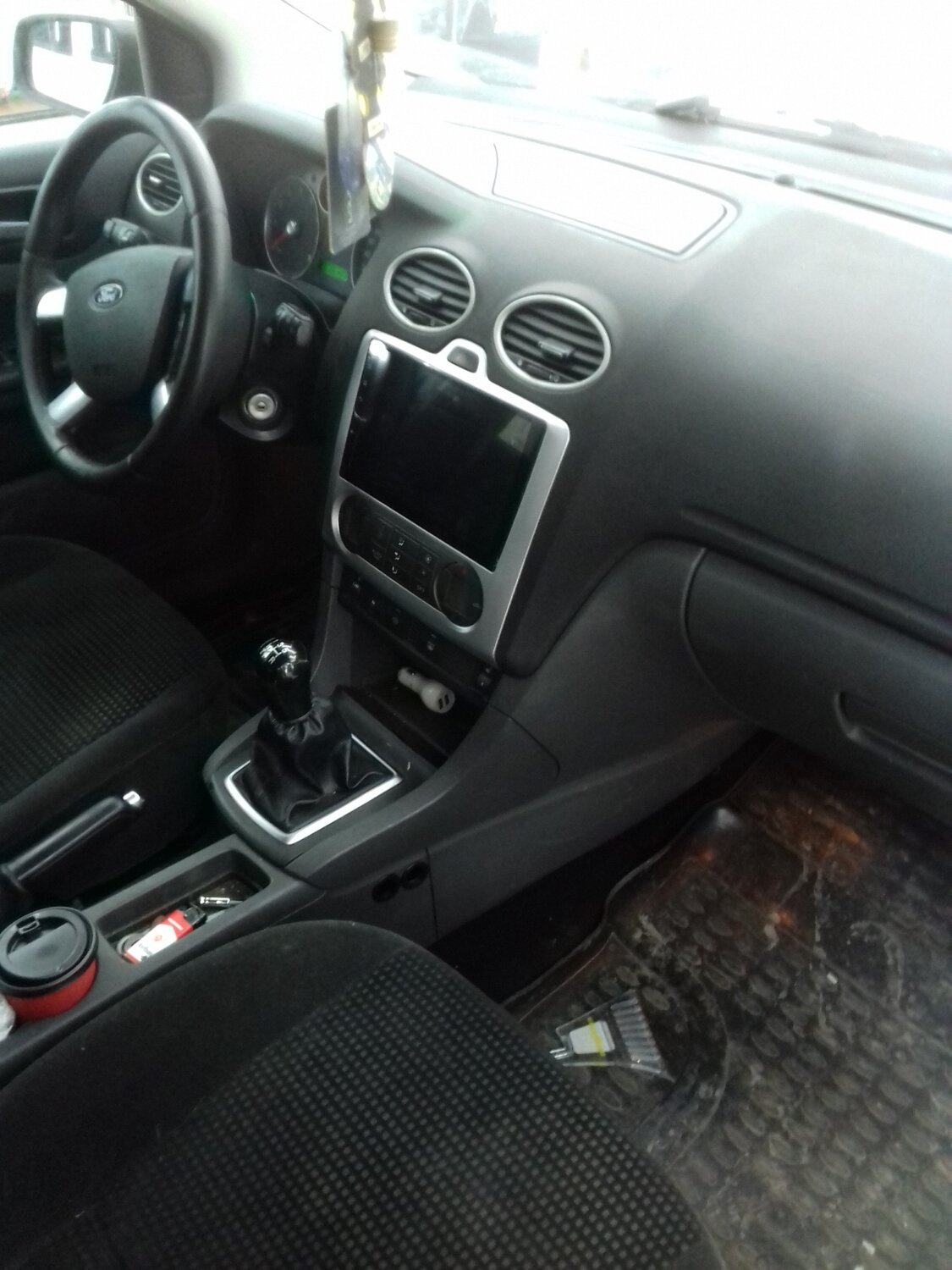 торпеда форд фокус 2006, ford focus, ford focus 2 1.6 115 л.с белый салон, ford focus 2007, Ford Focus ST II