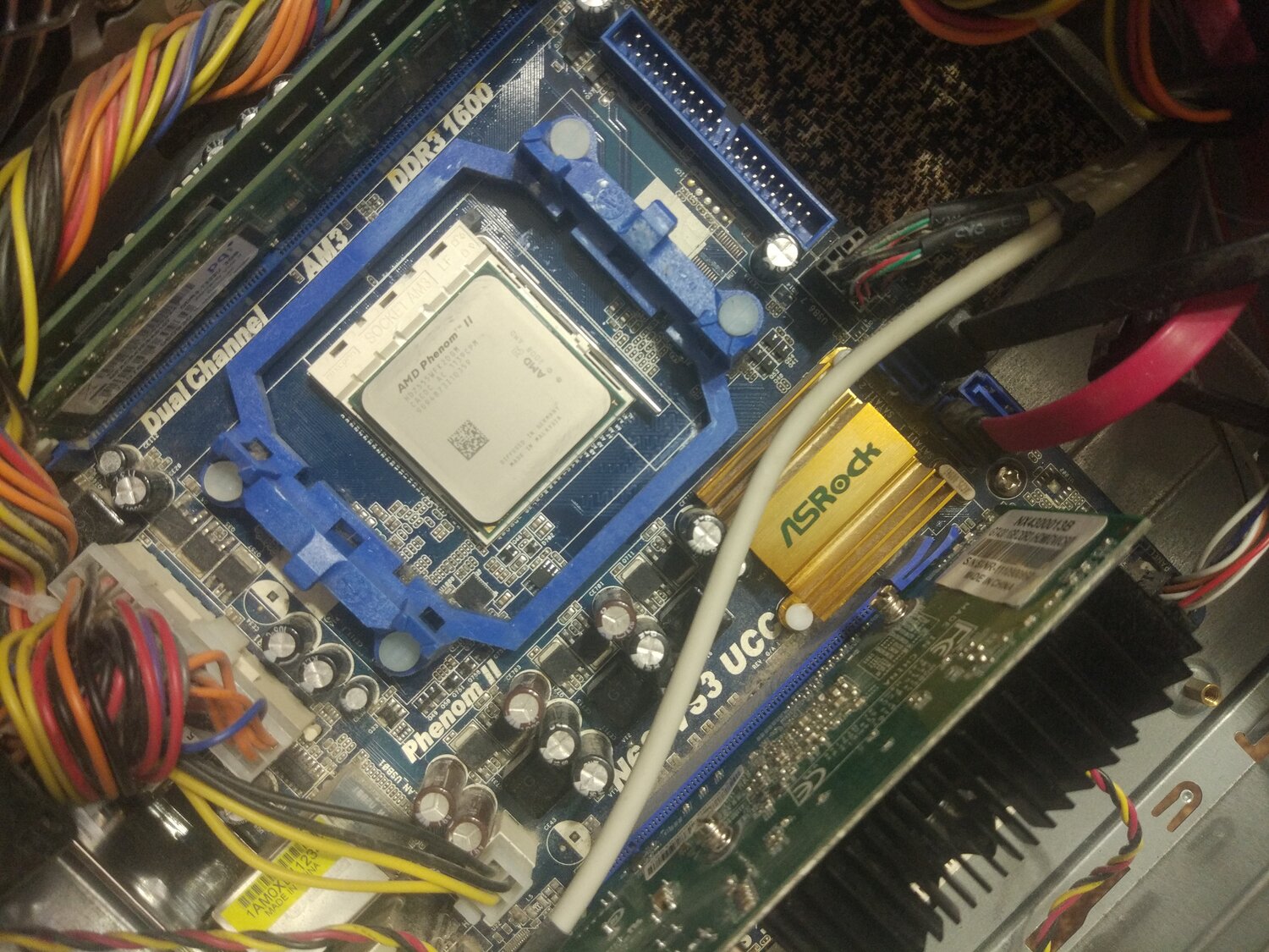 материнская плата asrock n68c-s ucc, системная плата asrock n68c-s ucc, материнская плата asrock n68 провода, asrock n 68 c s ucc, asrock n68c-s ucc