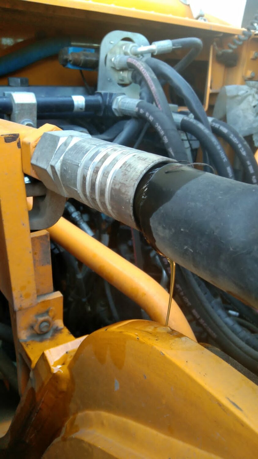 на экскаваторе, брс для экскаватора, гидролиния на экскаватор, komatsu pc300 рвд, быстросъем для шланга гидравлики мтз