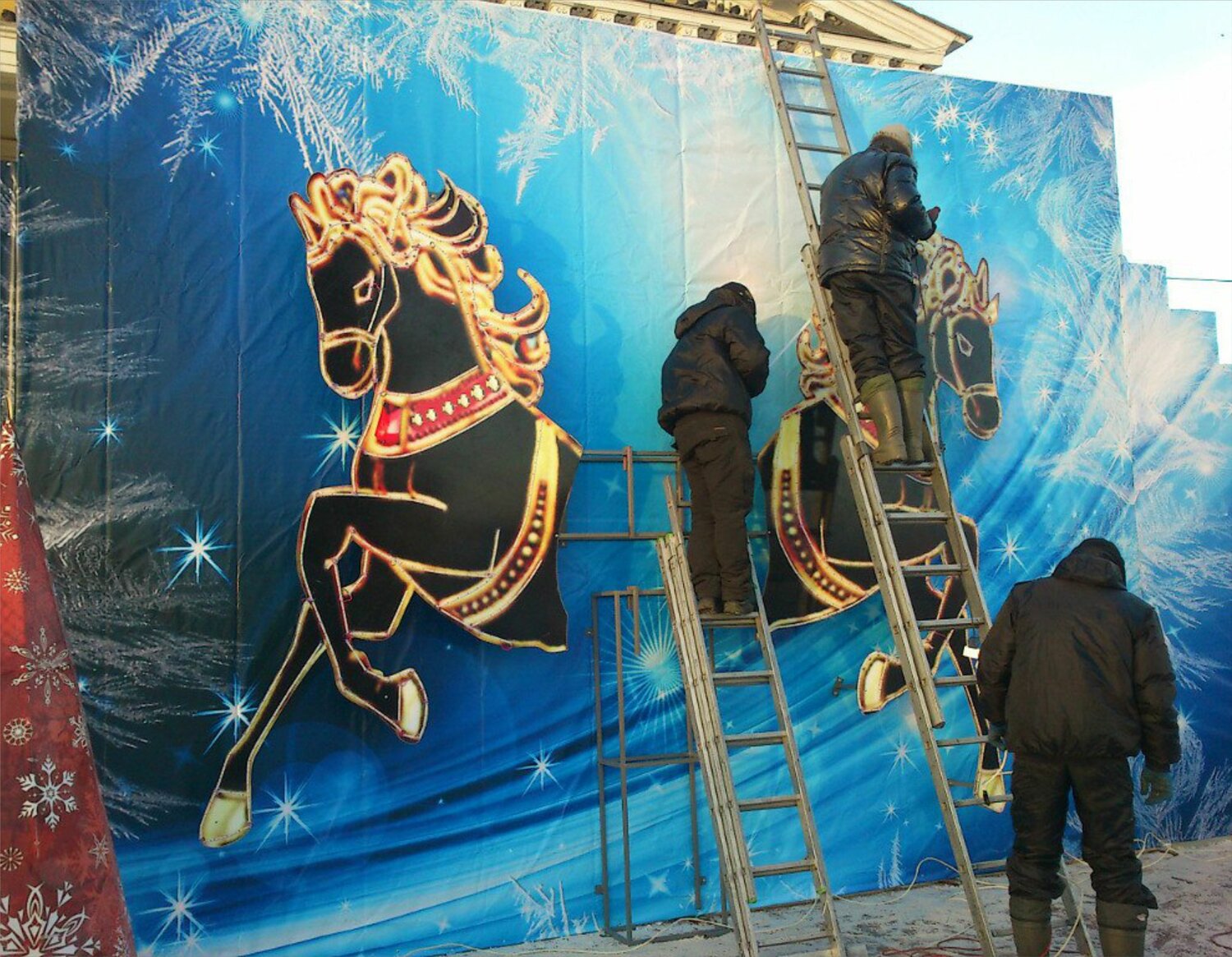 новогодний, новогодняя ёлка, новогодние лошади у поклонной горы, новогодние каникулы в саратове, новогодние каникулы в костроме