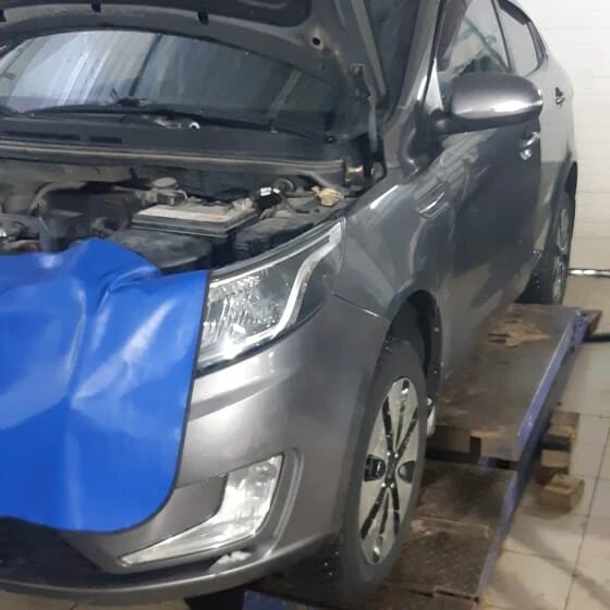 авто, автомобиль, машина под восстановление станок хендай, амортизаторы капота nissan x-trail t32, битая киа рио 3 синяя