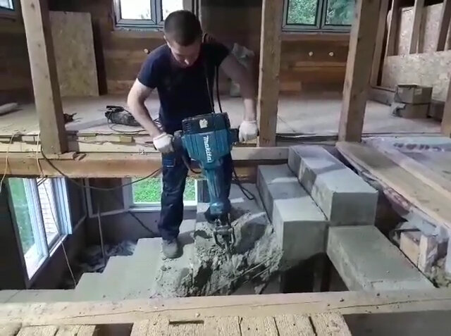 Демонтаж лестниц