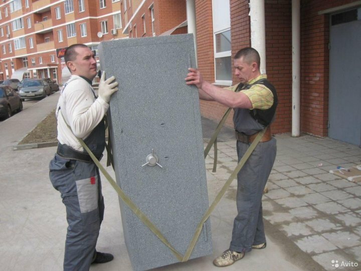 такелаж сейфов, грузчики сейф, такелажные работы, грузчики профессионалы, переместить холодильник с7эт на4эт грузчик в чертаново
