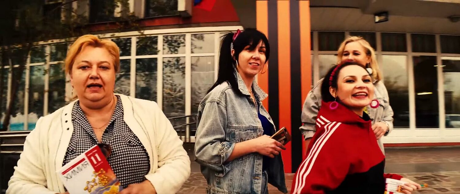 женщина, пчеловод пародия коко, ренессанс банк курск, сериалы, девочка