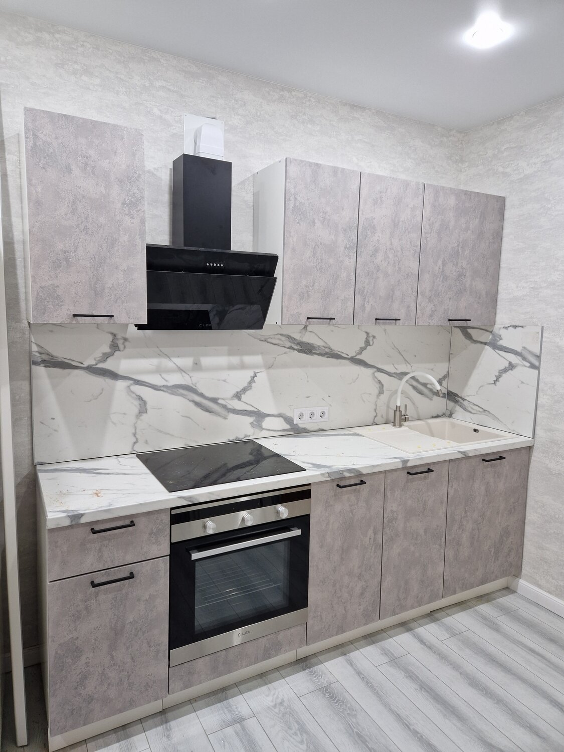 кухни, кухни готовые, кухня под камень, оригинальные кухни, кухни леруа