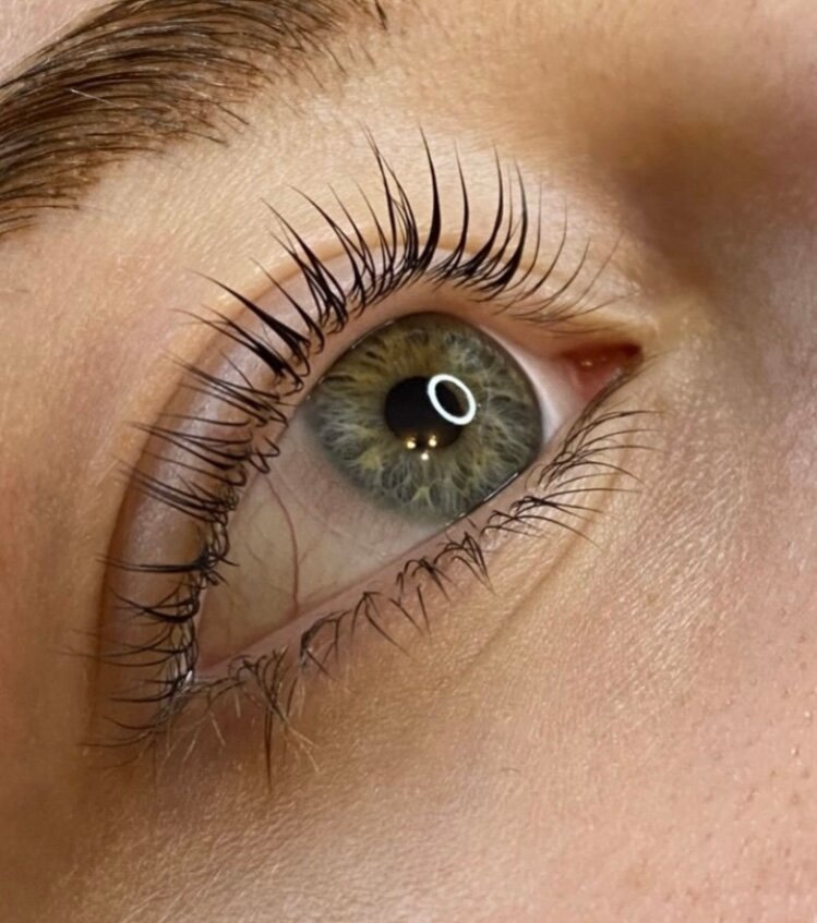 ламинирование ресниц, ламинирование ресниц эффект, ресницы, классическое наращивание ресниц, ламинированные ресницы