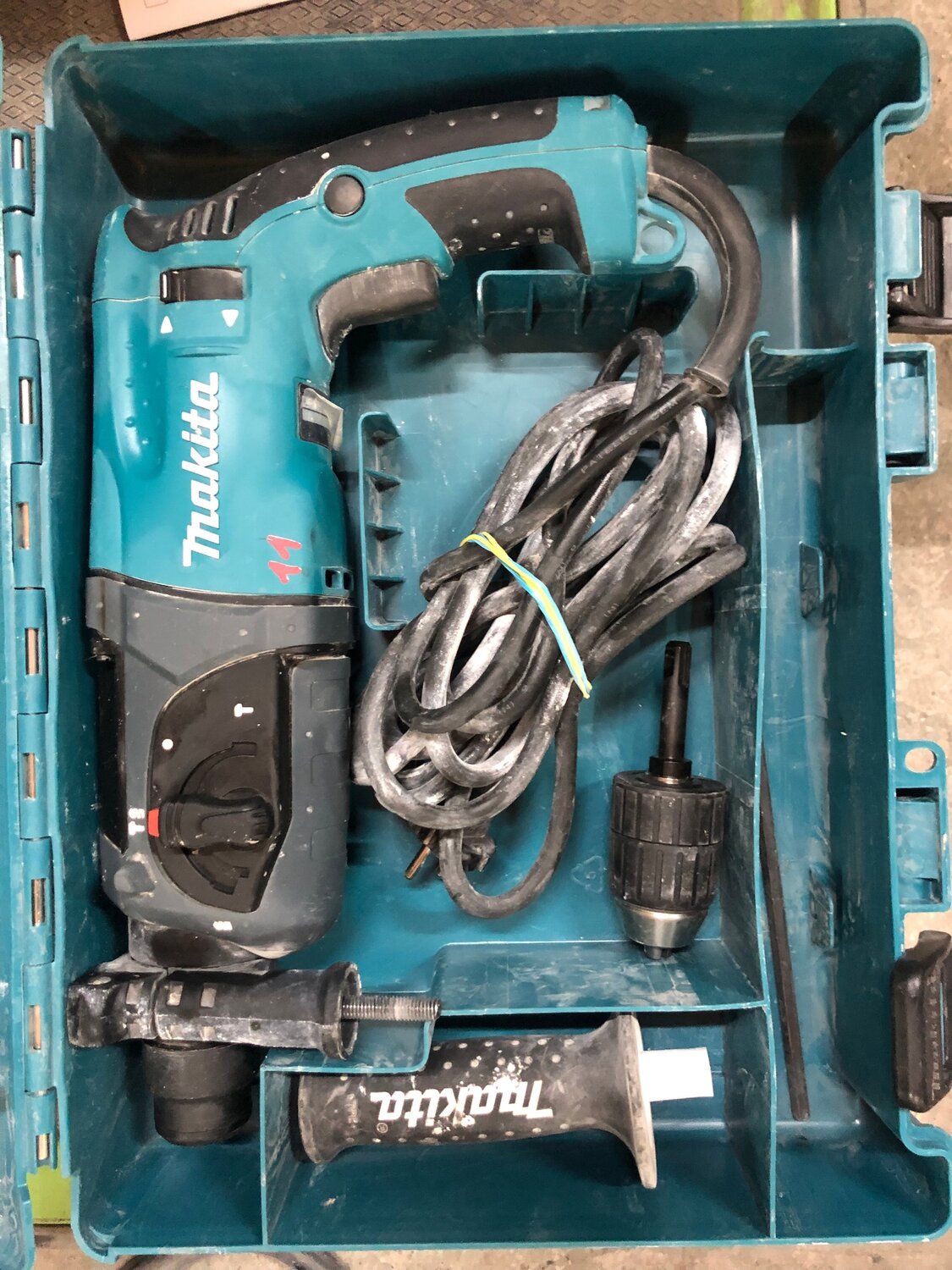 перфоратор makita hr 2470, перфоратор makita, перфоратор макита hr 2470, перфоратор макита, перфоратор макита большой