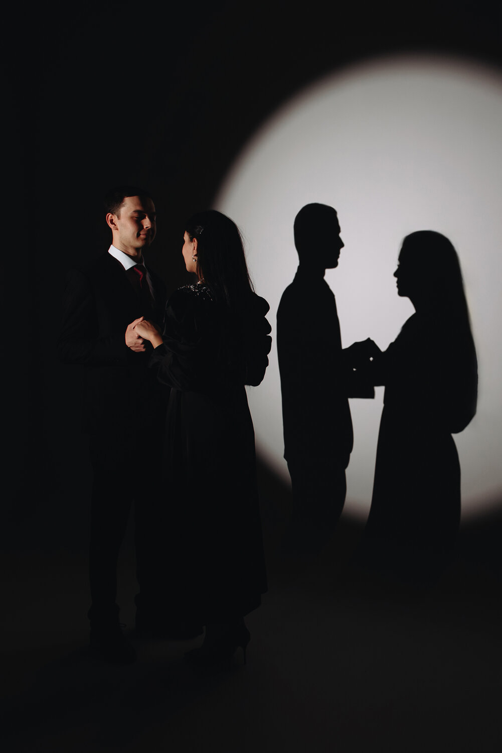 человек, парная фотосессия, темнота, женщина, убеждение