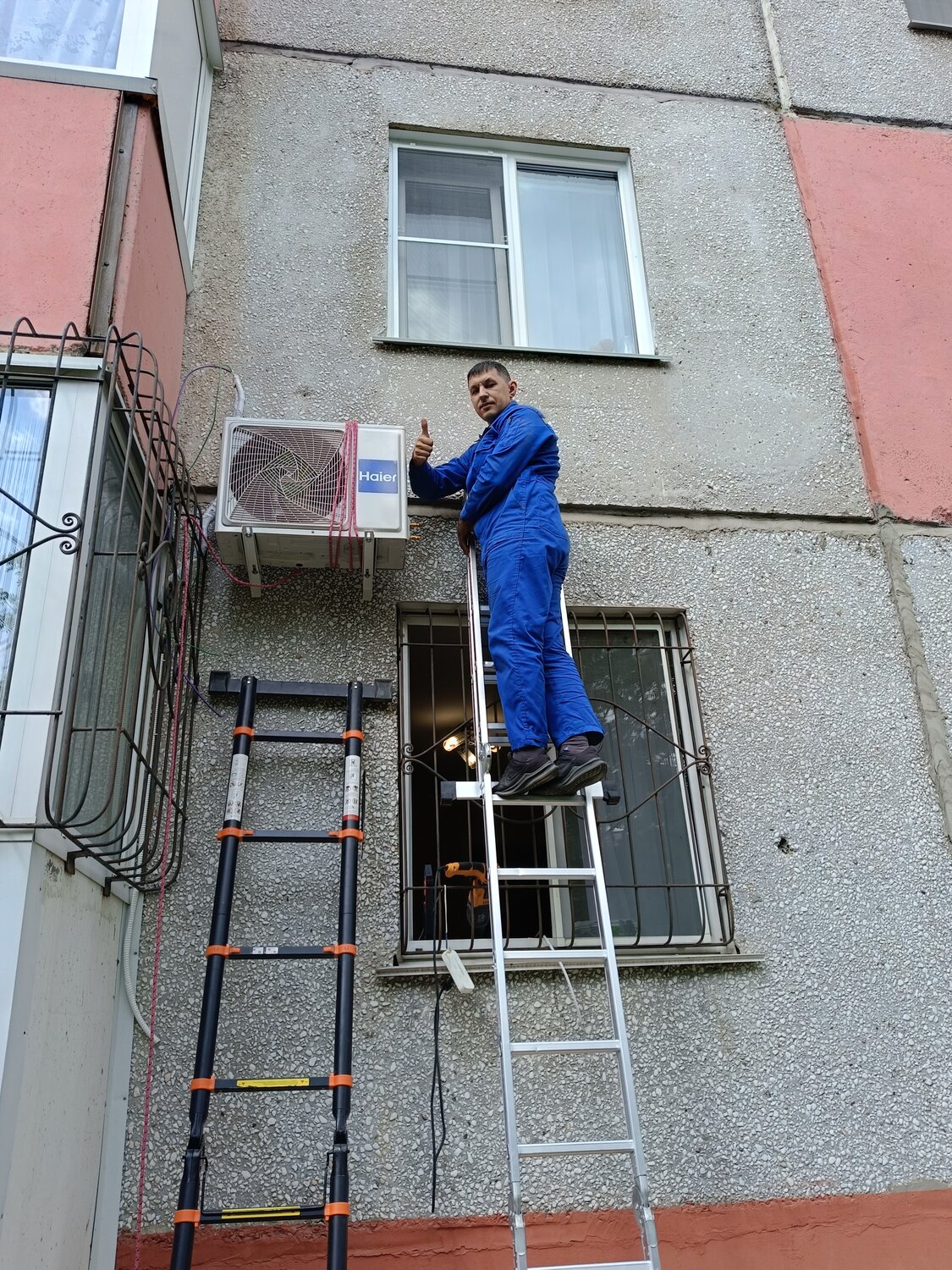 монтаж кондиционеров, установленный кондиционер, кондиционерщик, монтажник кондиционеров, установка кондиционера