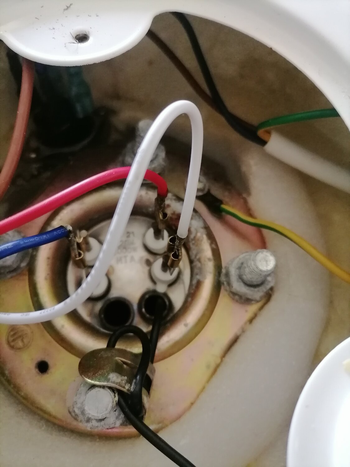 Мастер по ремонту водонагревателей