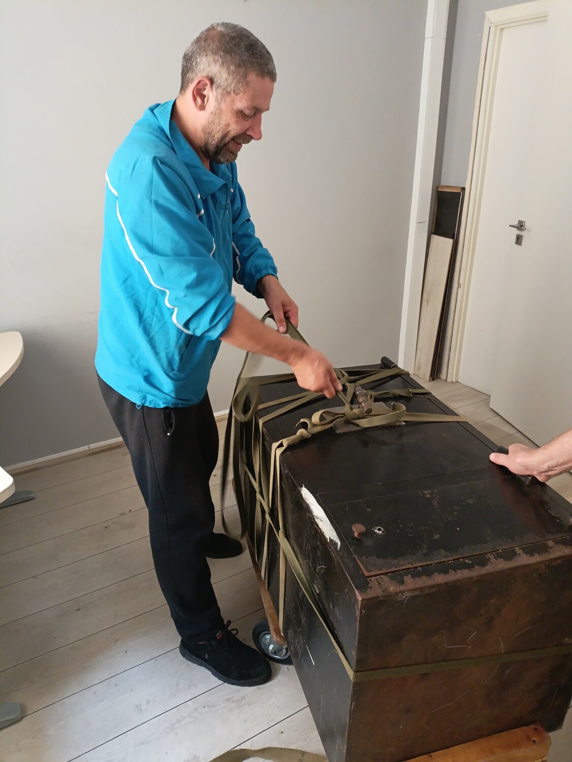 старинные чемоданы, чемодан, сундук, чемодан большой, чемодан ссср