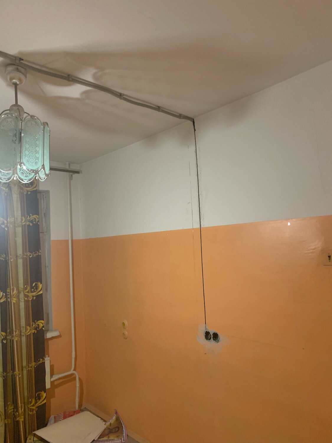 электропроводка в хрущевке, штробление под розетный блок 3 шт, проводка в панельном доме, монтаж электропроводки, электрика в панельном доме