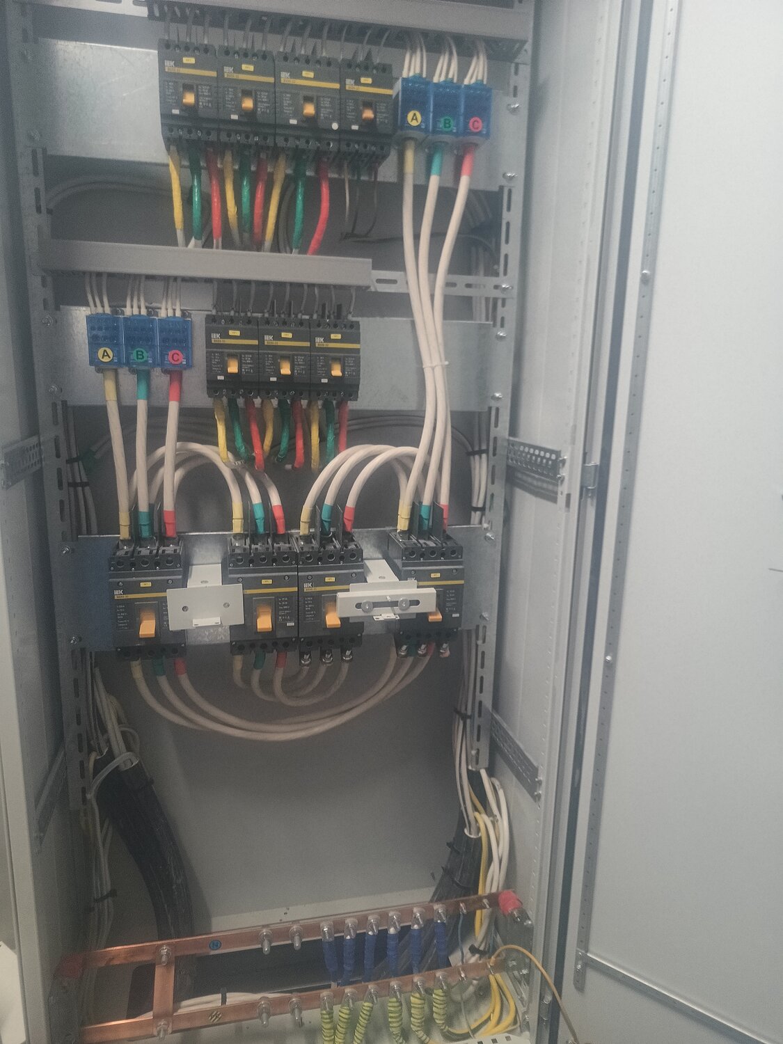 щит вводно распределительный щр 2 abb, щит главный грщ 1 1 распределительный, щит распределительный грщ 630, щит распределительный 1 щр1, щит распределительный