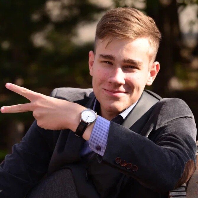 Дмитрий Тихонов