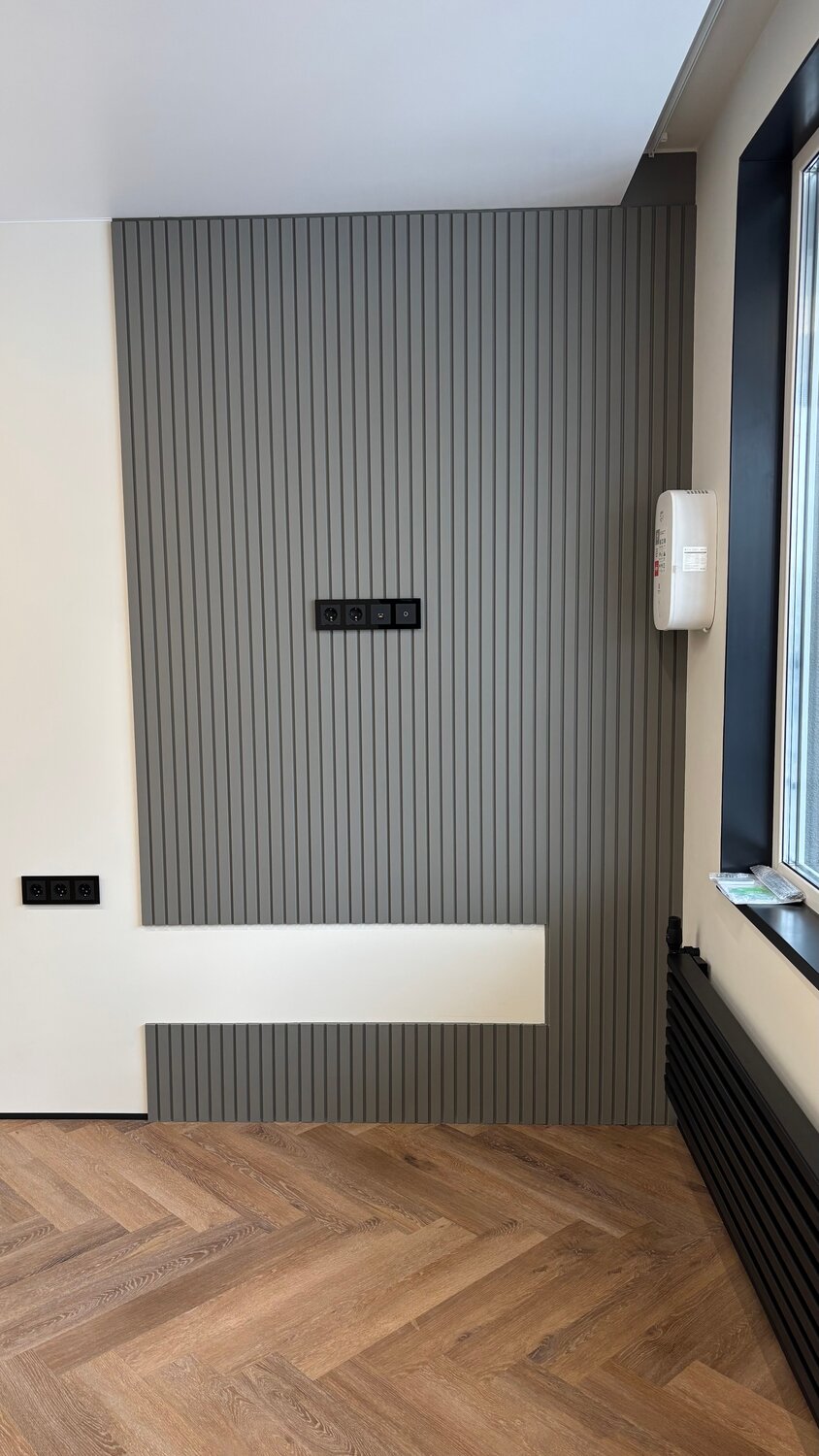 интерьер, реечная панель на стену, интерьер современный, панель из реек на стену, деревянная рейка в интерьере