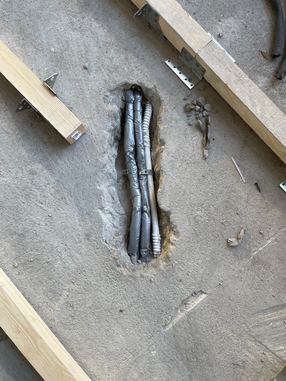 прокладка кабельных линий, укладка кабеля, прокладка кабеля под землей, монтаж кабельных линий, труба для электропроводки