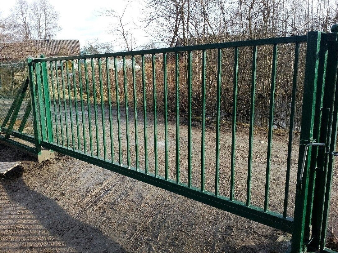 откатные ворота с 20 металлические c20, ворота откатные, откатные ворота из оцинкованной решетки, забор, автоматические откатные ворота
