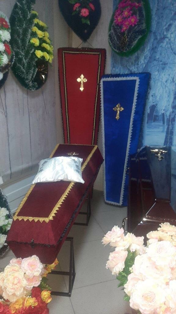 ритуальные услуги, гробы, ритуальные принадлежности, ритуальные товары, дорогие гробы