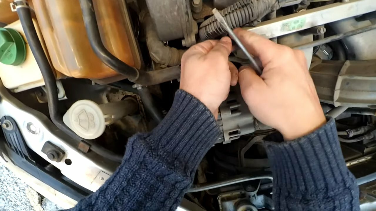 Замена регулятора давления топлива