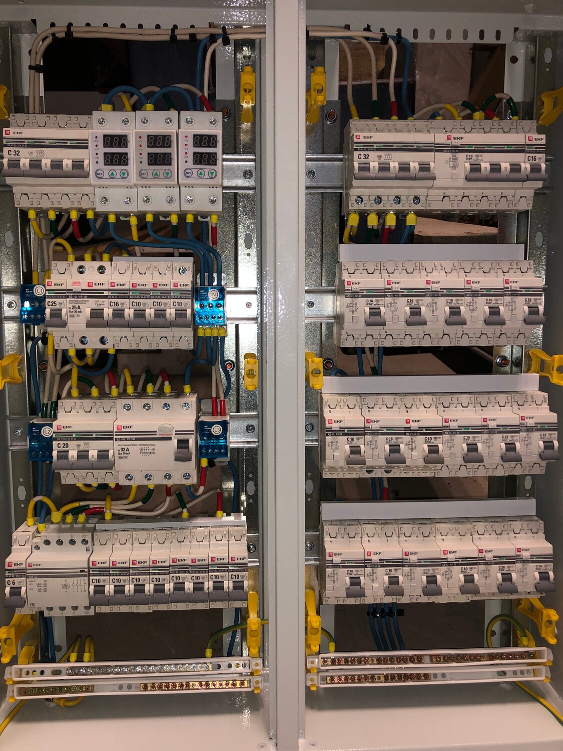 распределительный электрощит щит электрический, монтаж электрощита, электрический щиток, распределительный щит, электрический щит