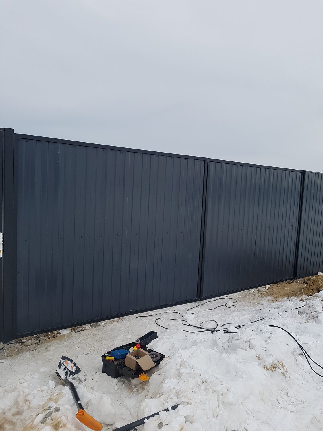 забор из профнастила, ворота профнастил, забор ворота, забор из серого профнастила, ворота профлист