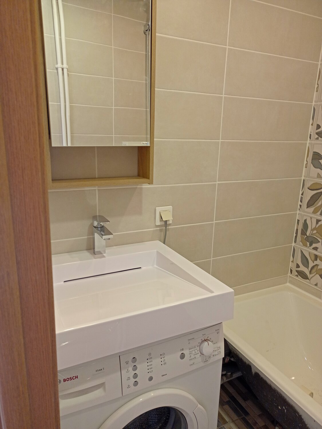 стиральная машинка под раковину, раковина над стиральной машиной, стиральная машинка в ванной, раковина над стиральной, раковина над стиральной машиной бош 60х40
