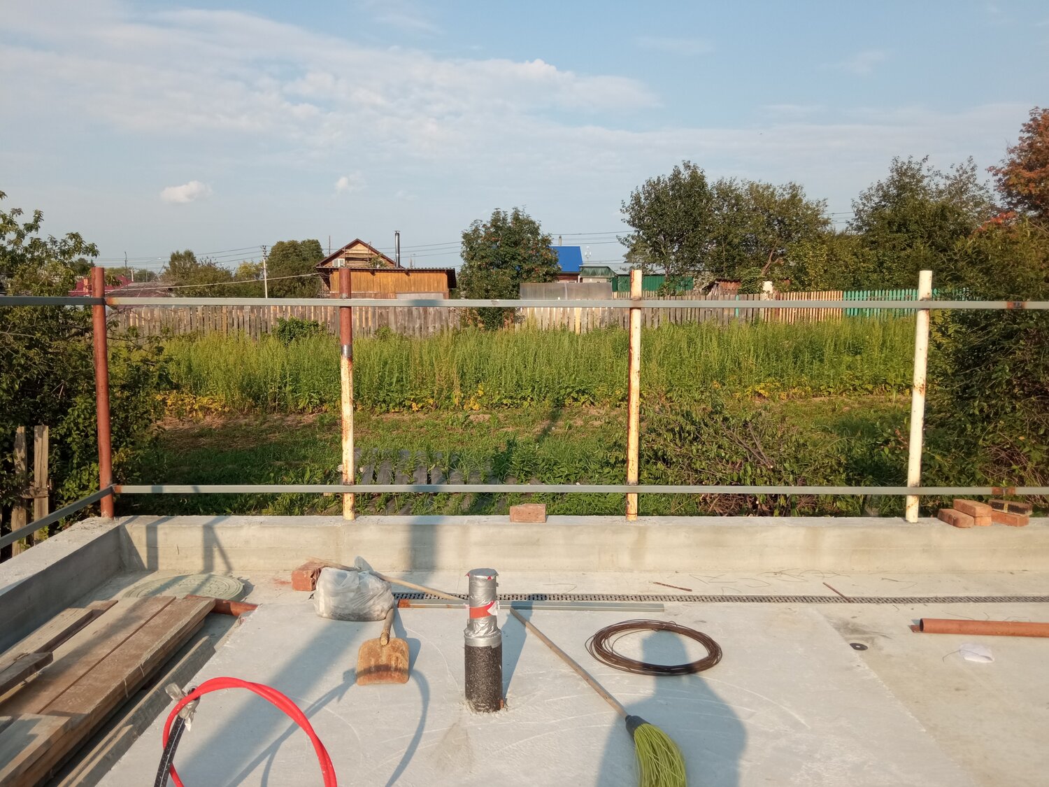 участок, фундамент шведская плита, монолитный дом, фундамент монолитный, строим дом