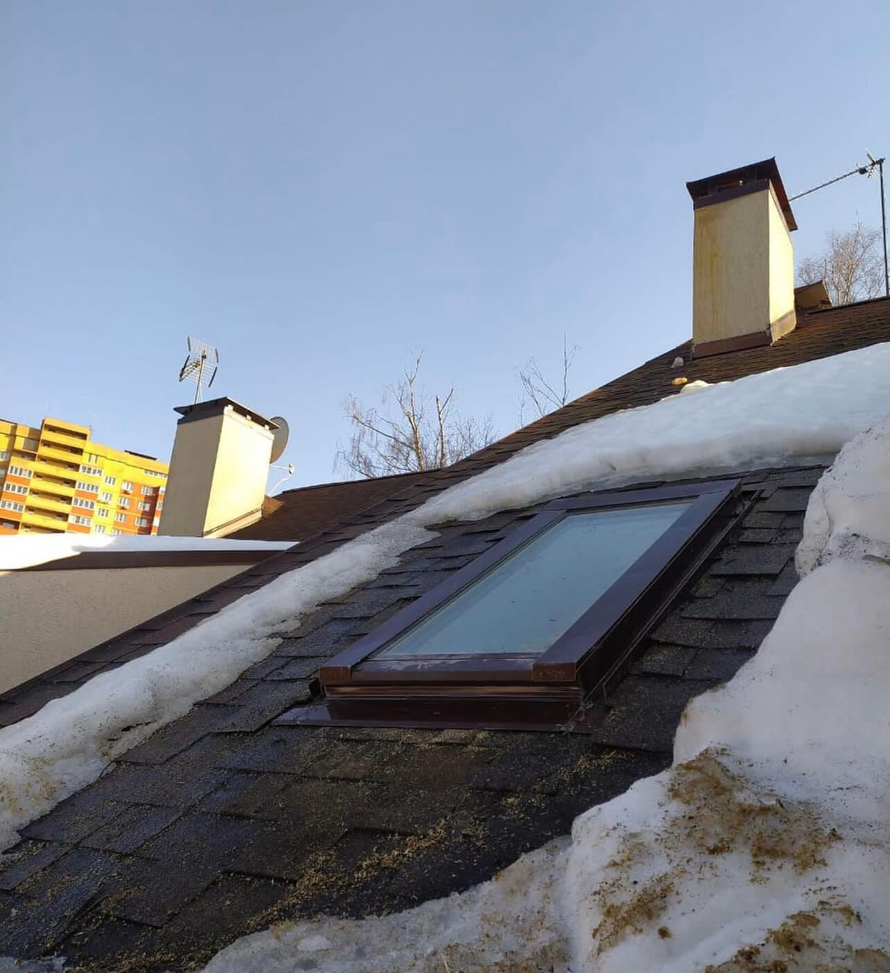 снег с крыши, кабельный обогрев мансардных окон, кровли, солнечный коллектор для зимнего отопления, мансардные окна