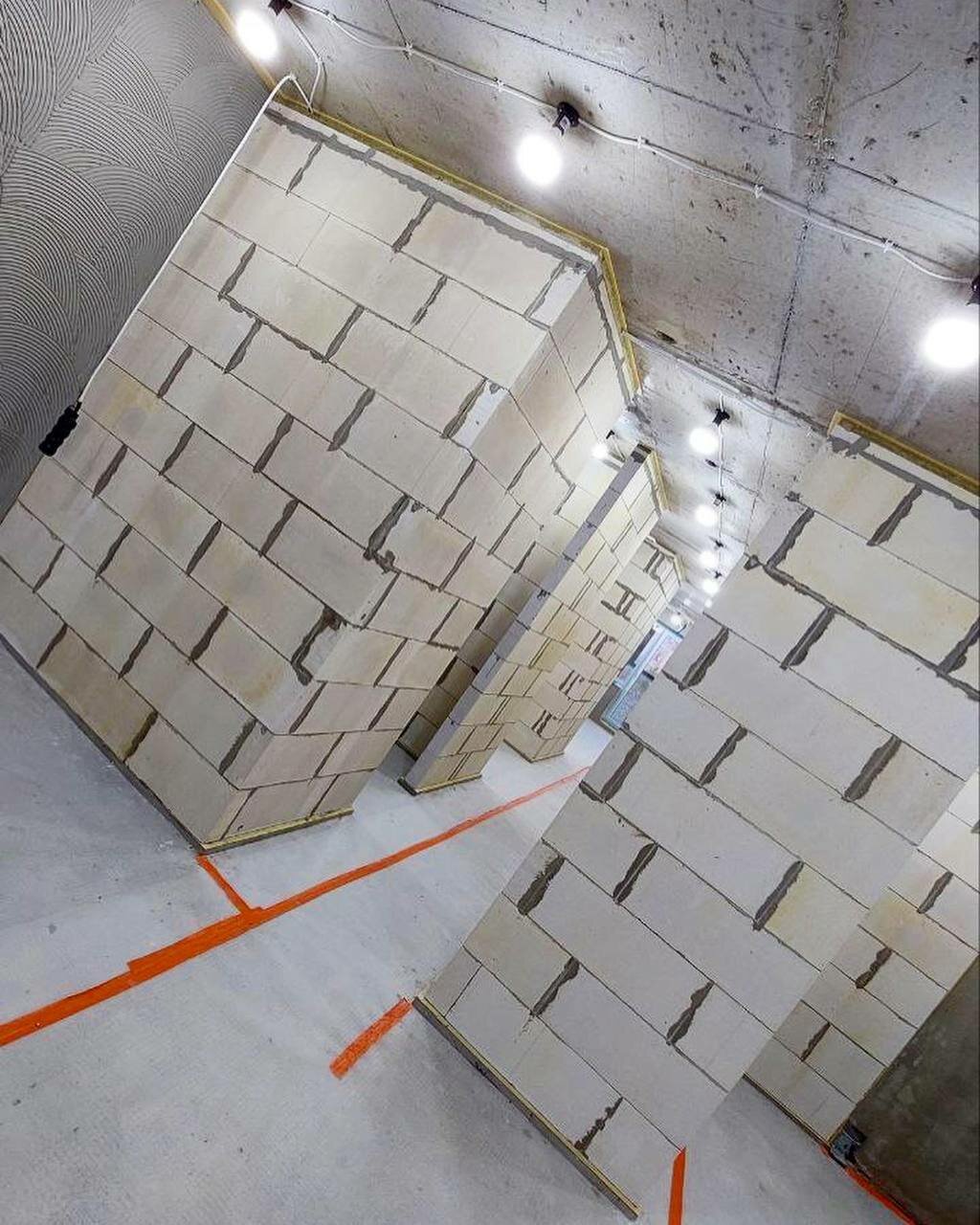 кирпичные дома, плитка, помещение, газосиликатные блоки, кирпич
