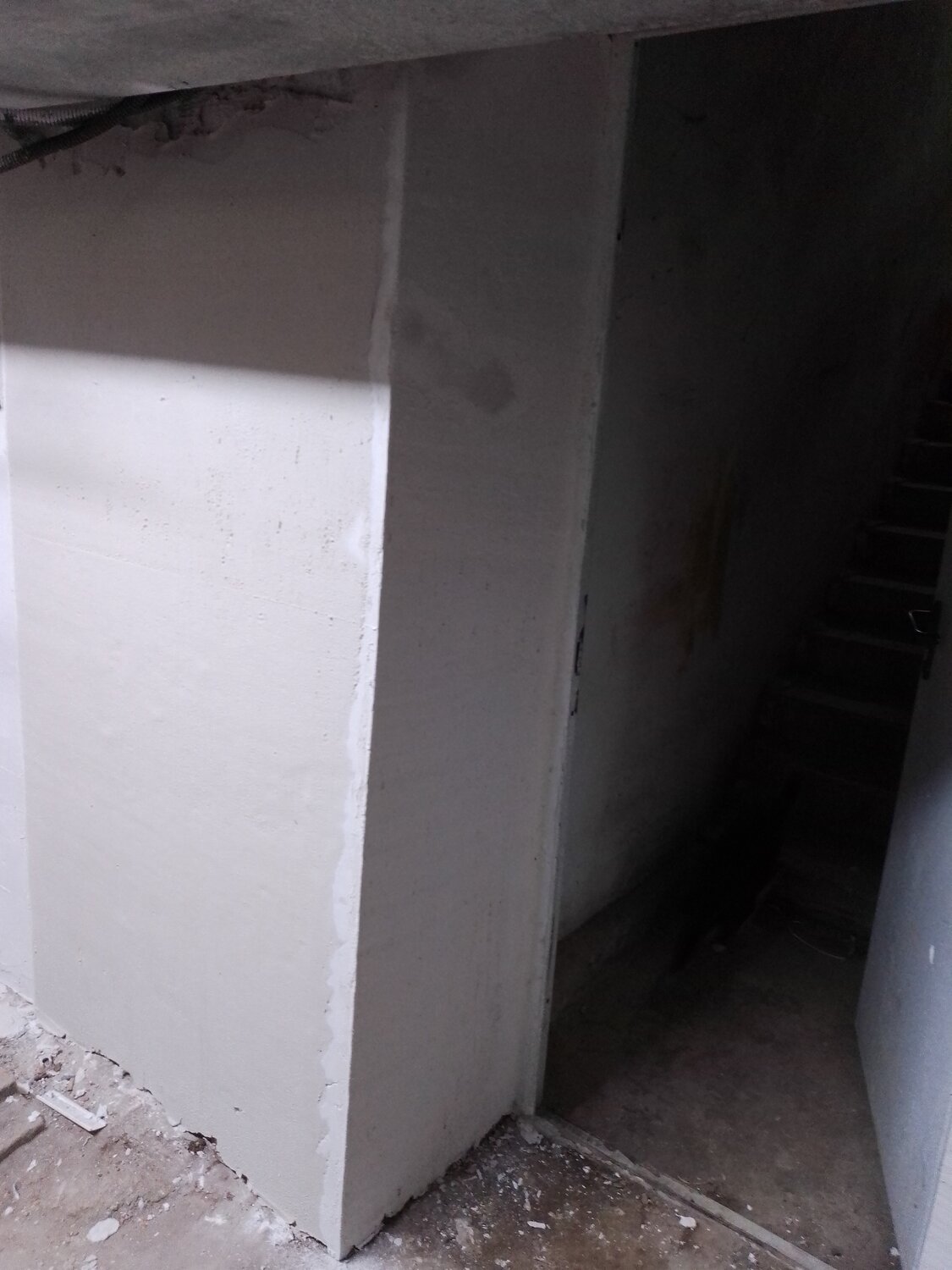 подвал в доме, подвал, подвал частного дома, подвал дома, побелка подвала