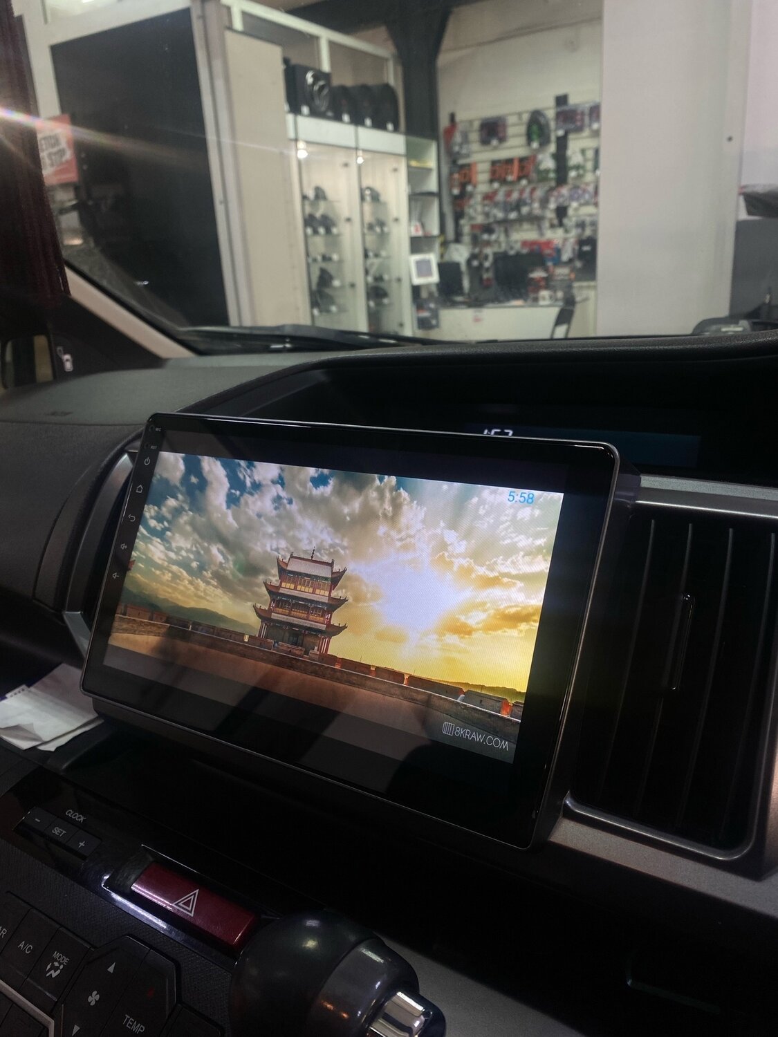Монтаж андроид магнитолы Honda Stepwgn 2013