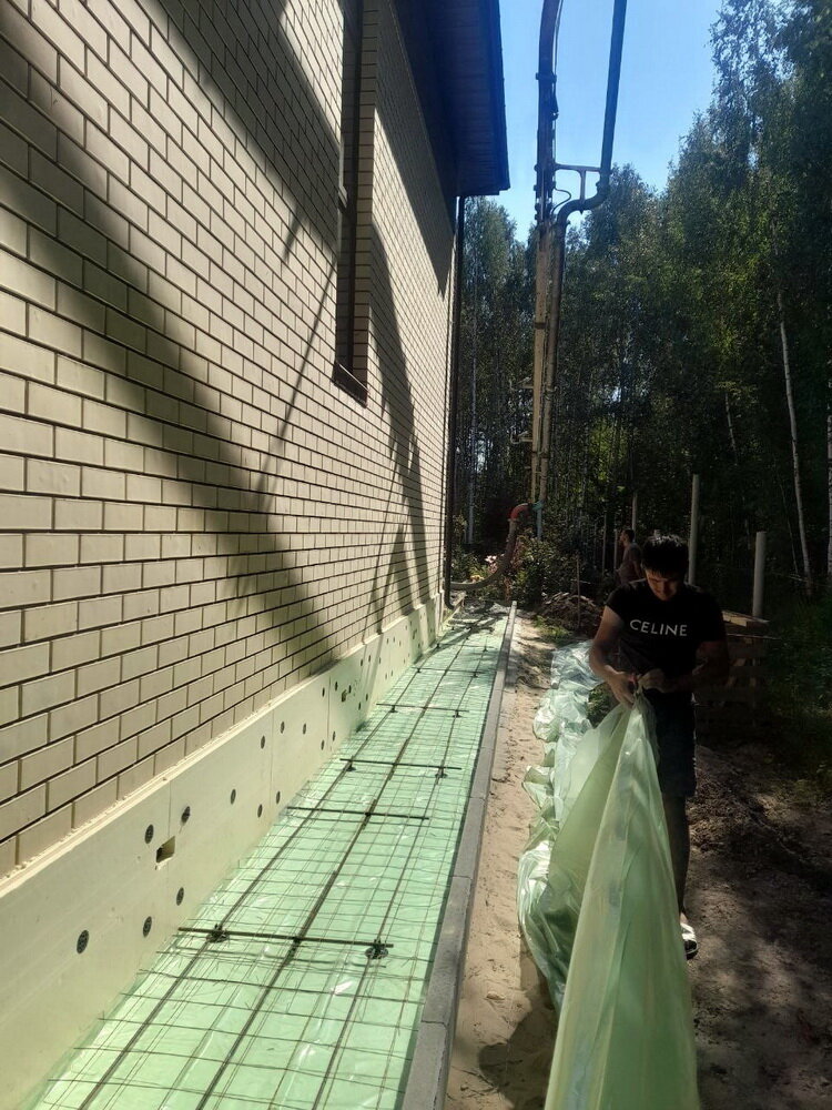 отмостка, гидроизоляция отмостки, отмостка дома, утепление фундамента, утепление отмостки