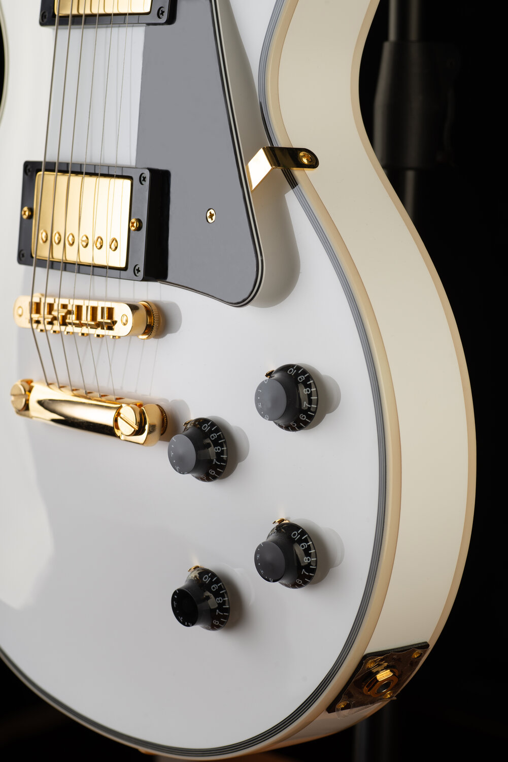 epiphone les paul custom alpine white, электрогитара, электрогитара epiphone, белая электрогитара, gibson les paul custom