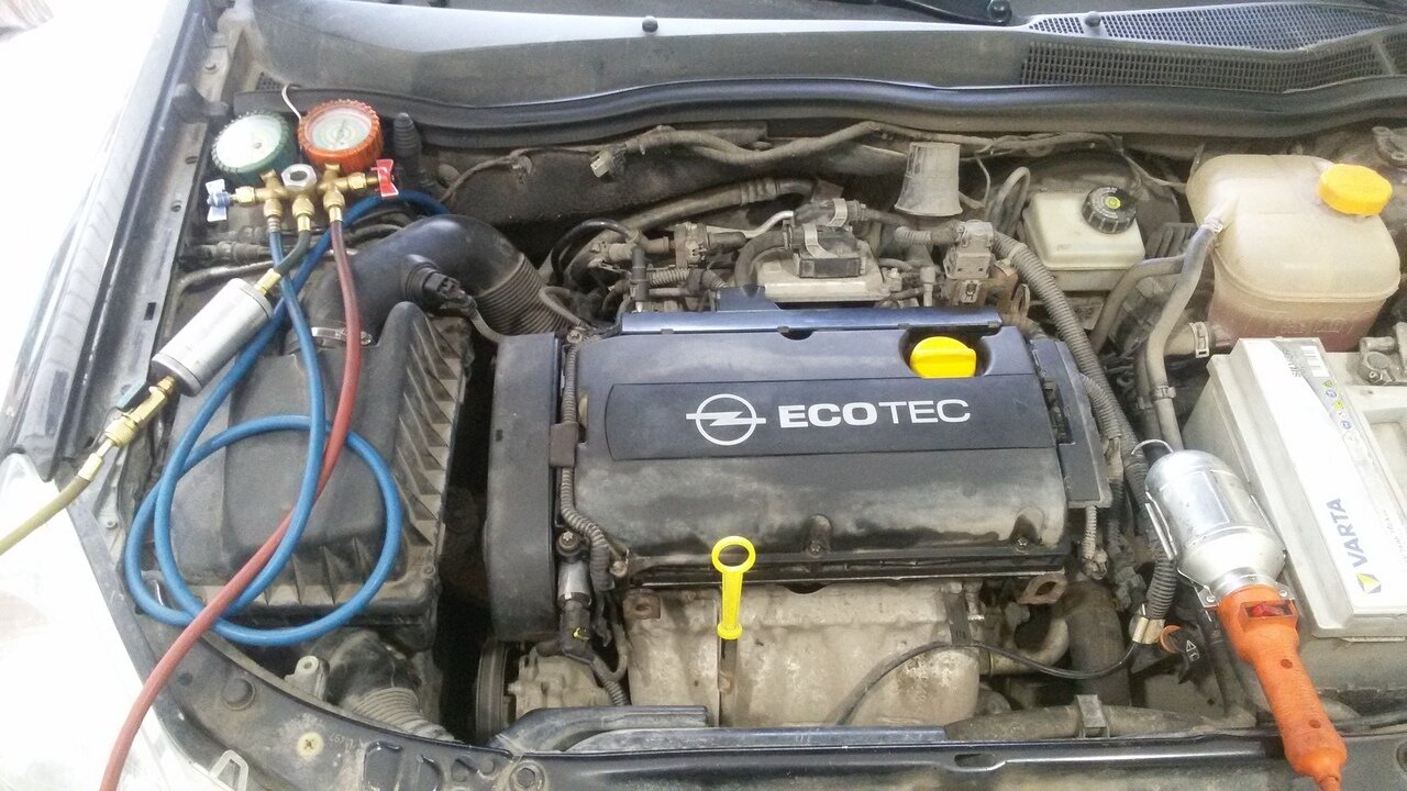 opel astra h, opel astra, двигатель опель астра, двигатель опель астра 1.8, подкапотное пространство опель астра j