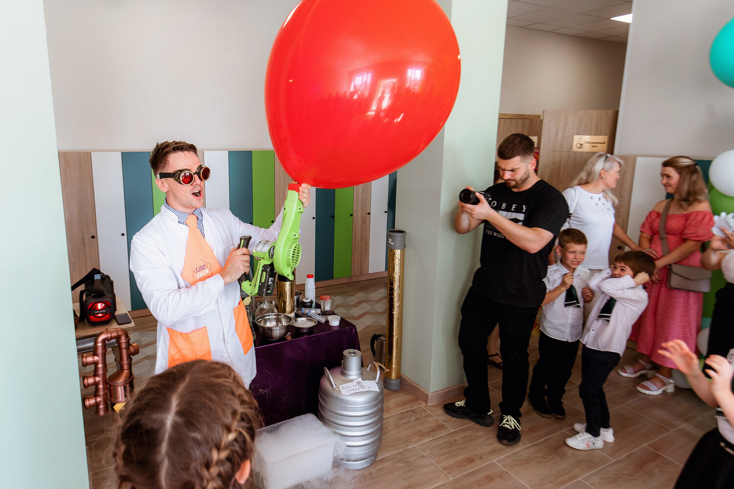 мальчик, научные шоу, шоу, крио шоу, химическое шоу