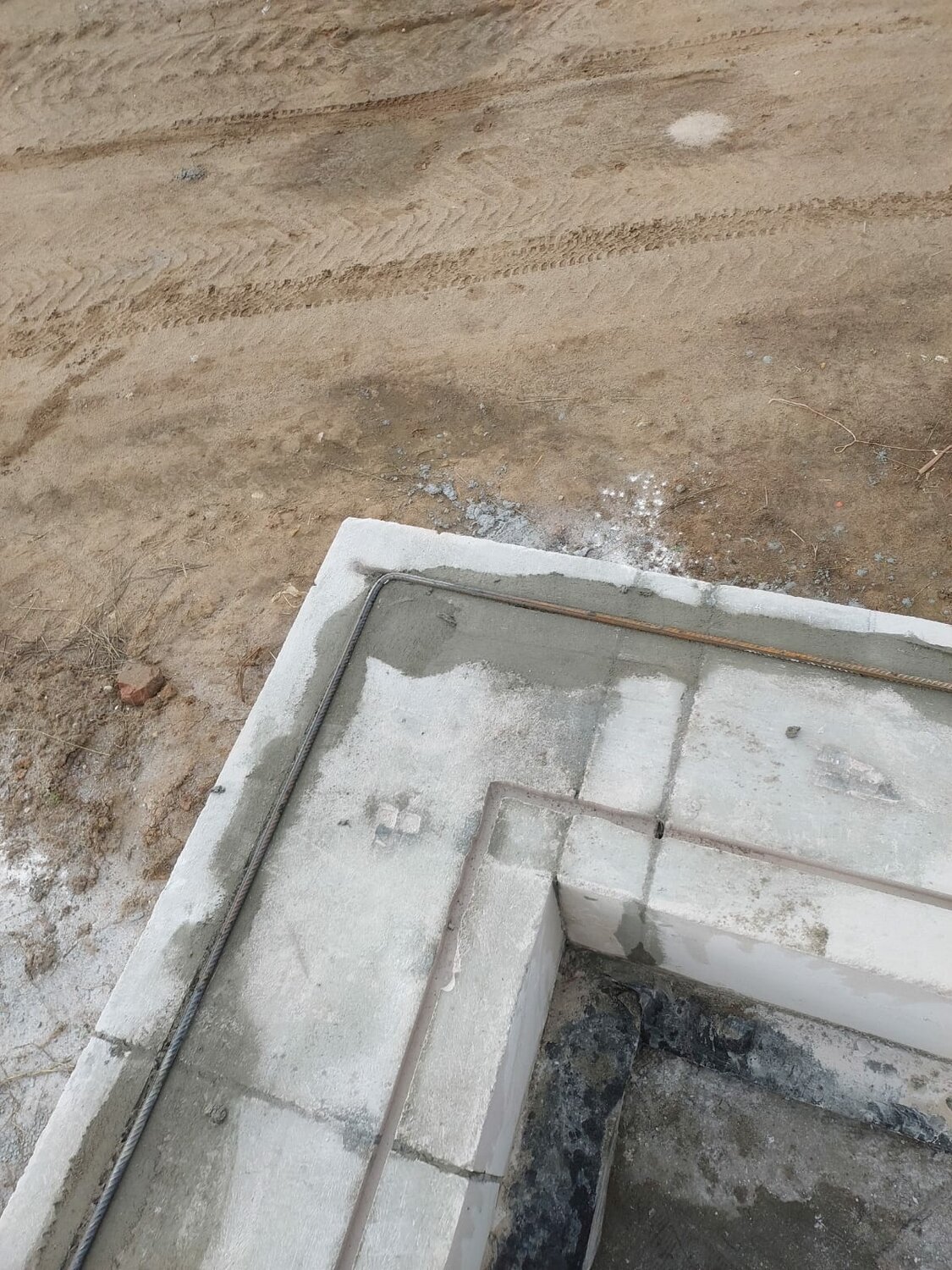 фундамент под газобетон, фундамент из газобетонных блоков, фундамент из газобетонных плит, армирование газобетонных блоков, армирование газобетонной кладки