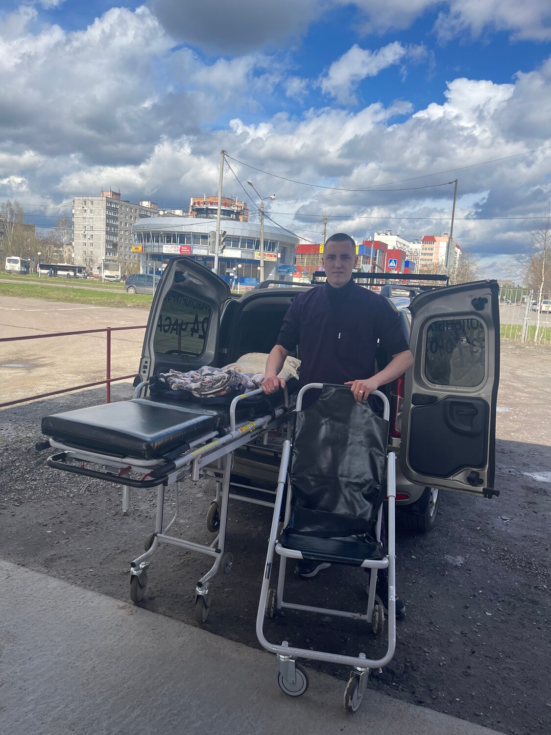 Перевозка больных в Москве - Перевозки и курьеры: 120 специалистов по ...