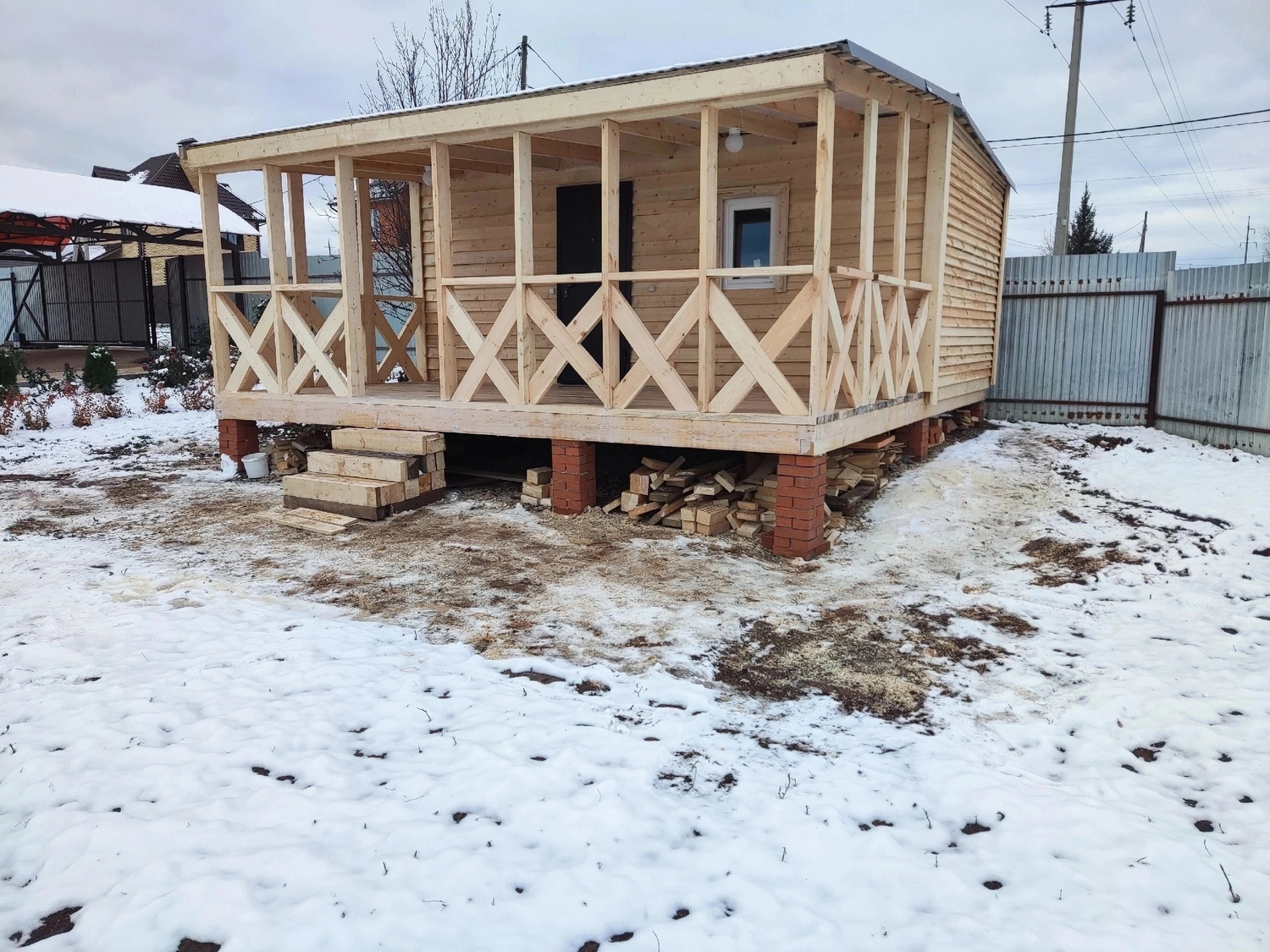 дачный домик с верандой 6х8 новый хит продаж 250 т.р, дачный домик с верандой, дачный домик с террасой, дачный дом, веранда к бытовке