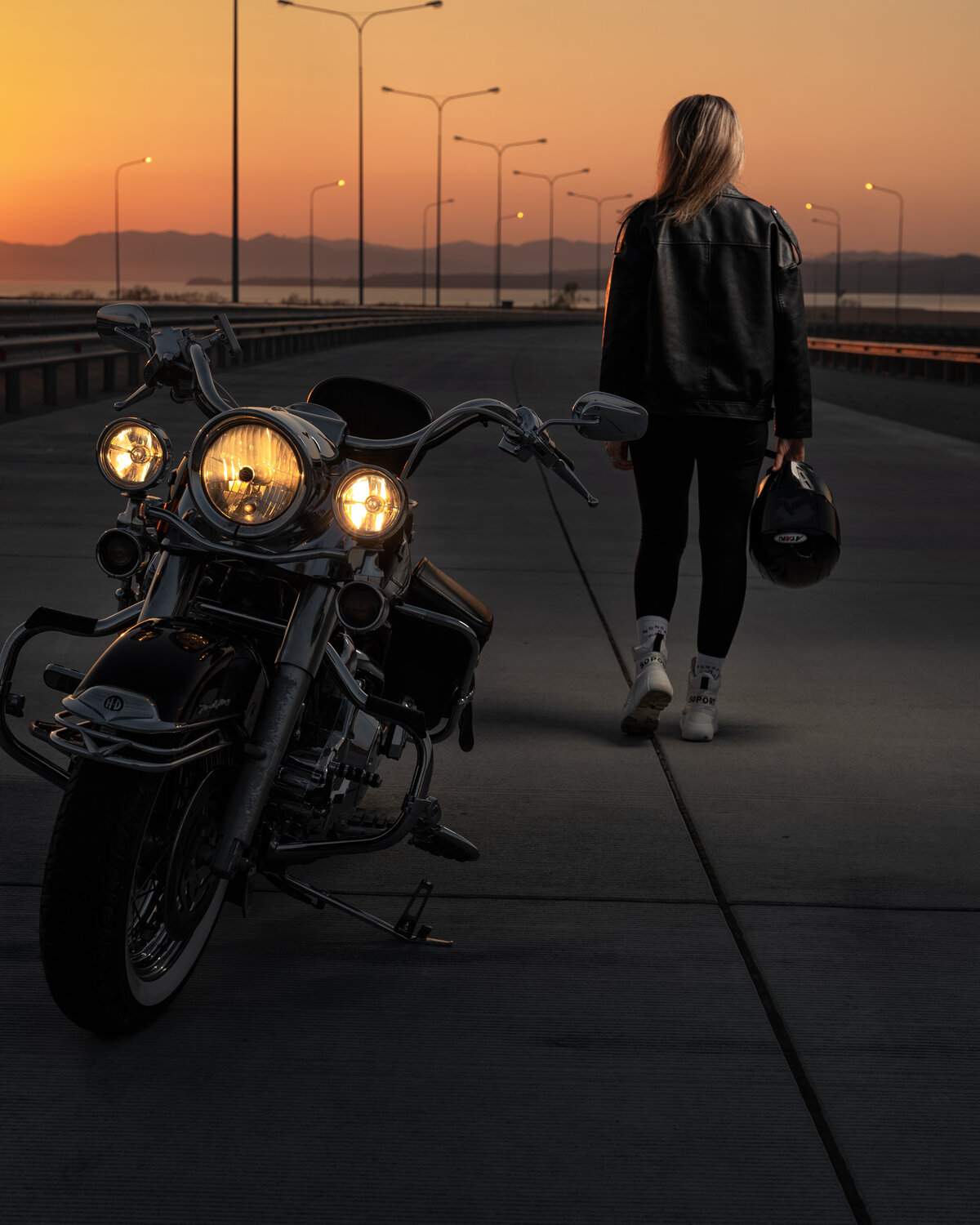 мотоцикл девушка, мотоцикл, мотоцикл harley, harley davidson dyna custom, женский харлей дэвидсон мотоцикл