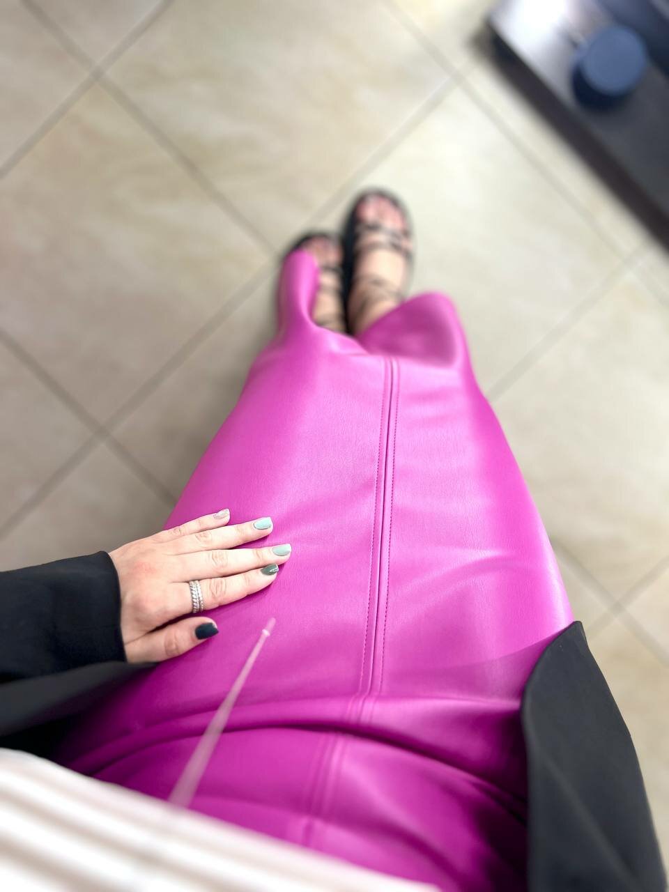 фетиш, лосины, ноги, кожаные леггинсы, кожаные лосины