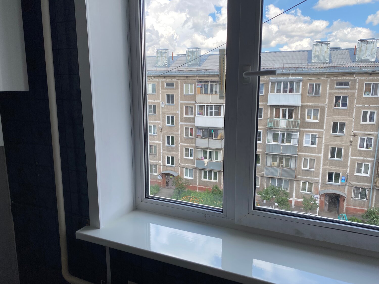 окна, окна без подоконника, пластиковое окно, откос окна, окна балконные