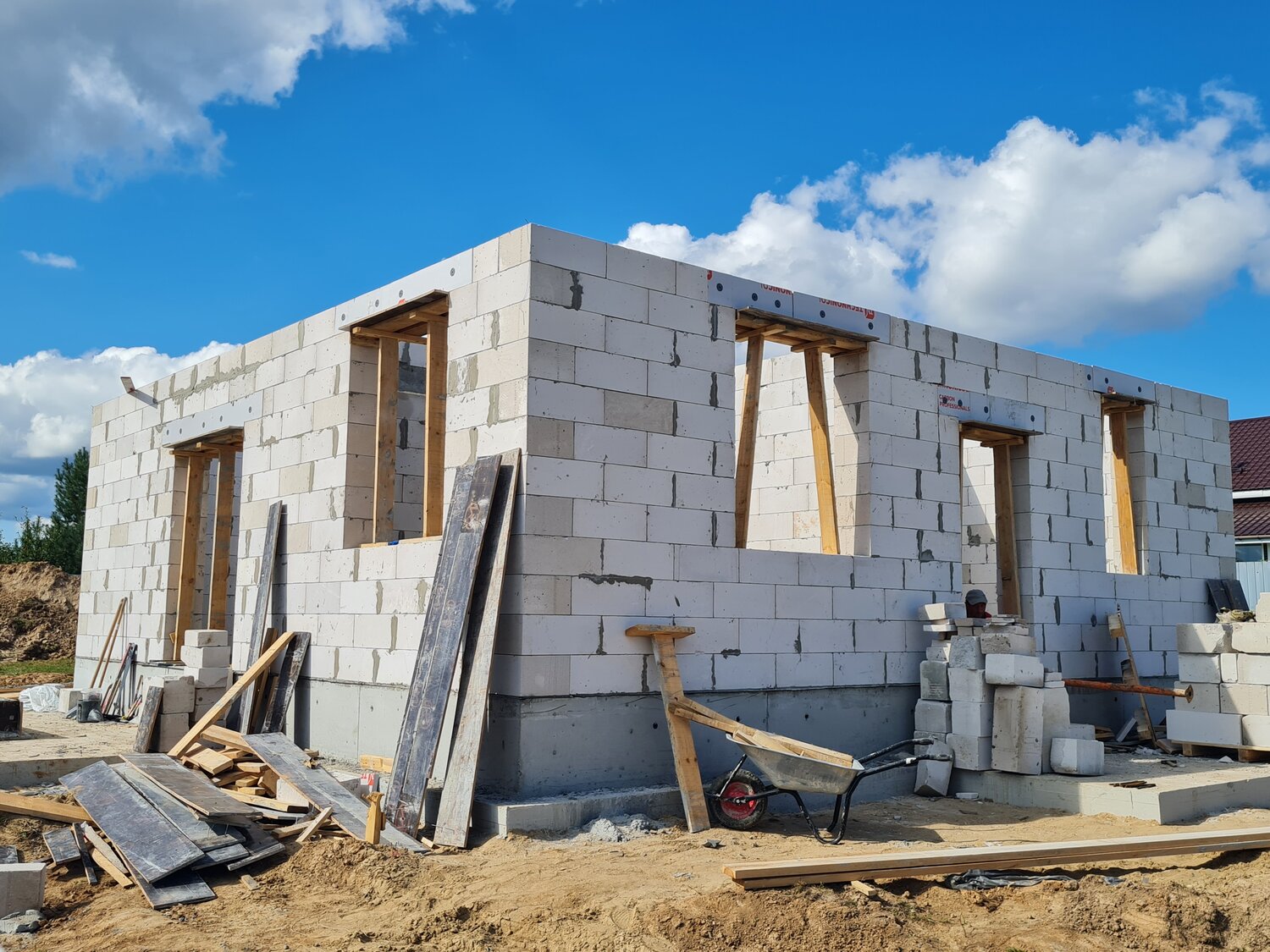 дома из газобетона, дом из газобетона, строительство дома из газобетона, строительство дома из газоблока, дачный домик из газосиликатных блоков