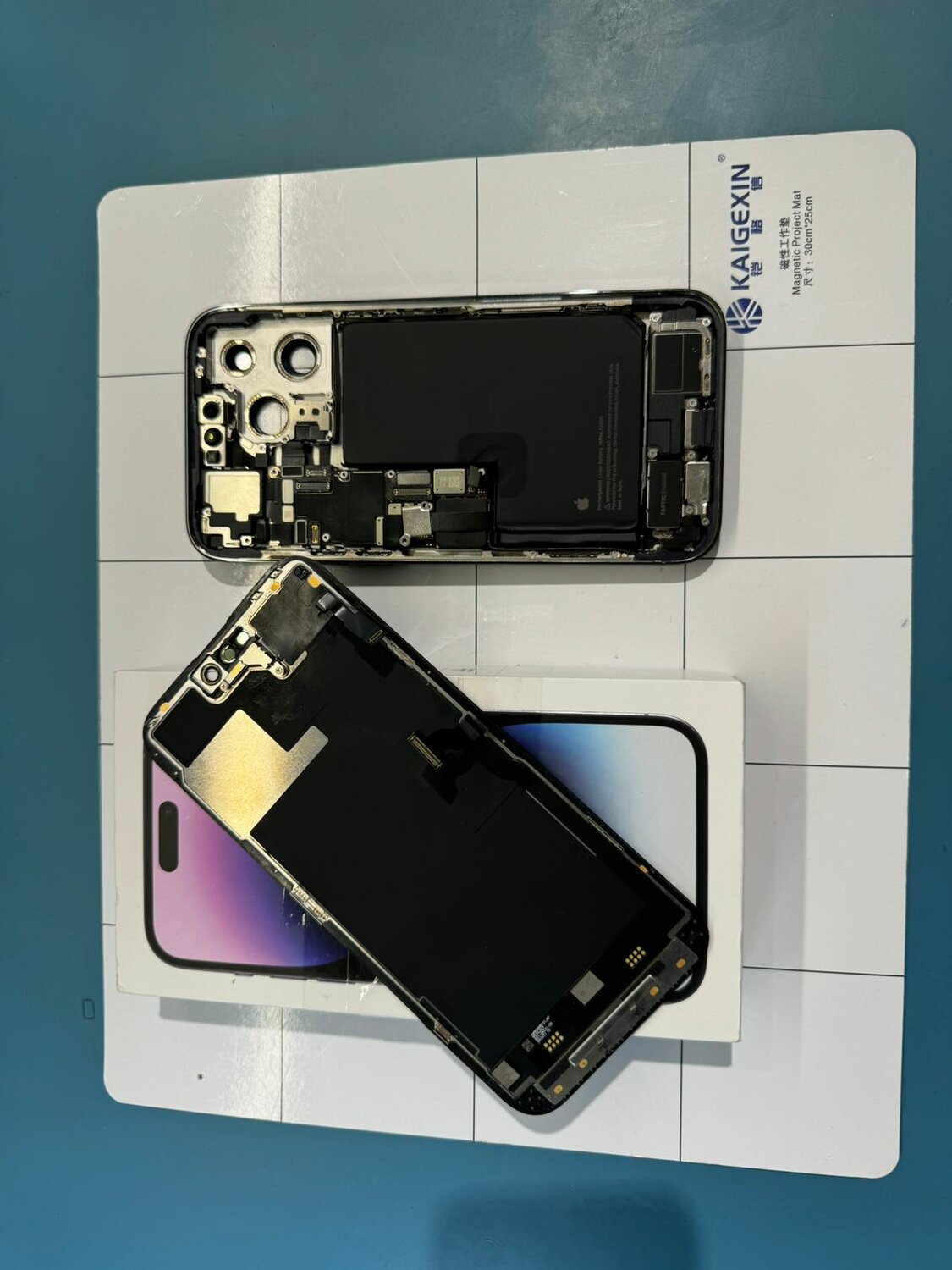 iphone 13 pro teardown, iphone 14 разбор, внутренности айфона, разобранный айфон xs max, разобранный айфон